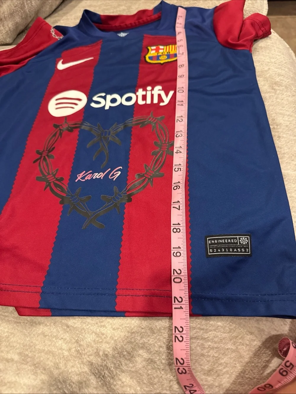 Nike Youth FC Barcelona Karol G Home Jersey size 26 (xs-s adult)
